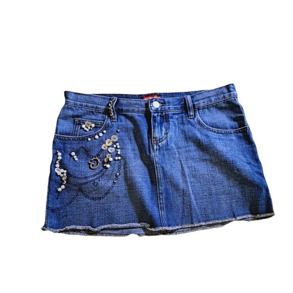 Guess jean skirt  - Picture 1 of 10